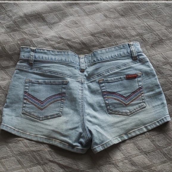 Roxy shorts - Picture 2 of 2